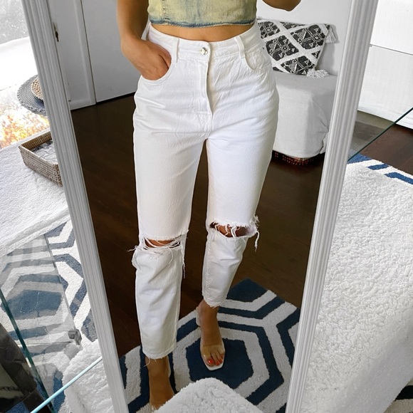 π ZARA WHITE HIGH WAIST DISTRESSED RAW HEM JEANS! - Picture 2 of 16